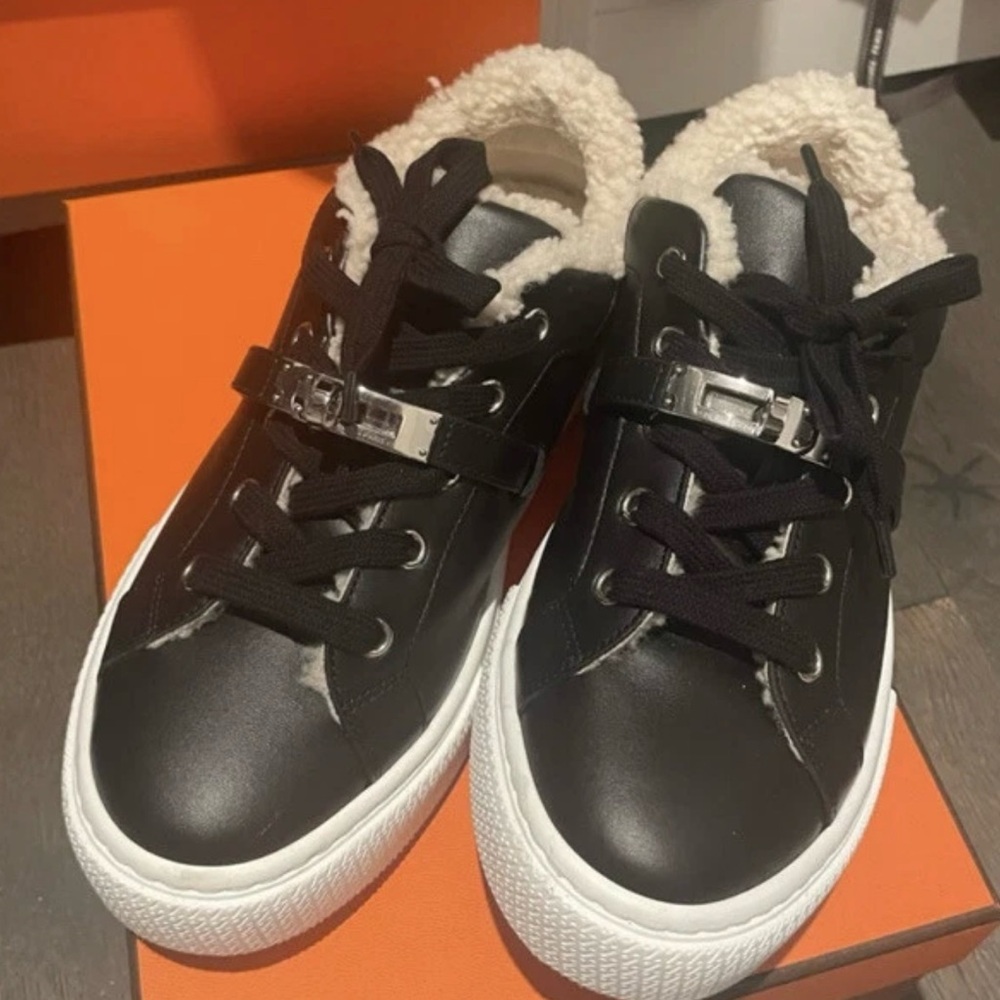 Hermes leather and shearling sneakers in very good condition!
